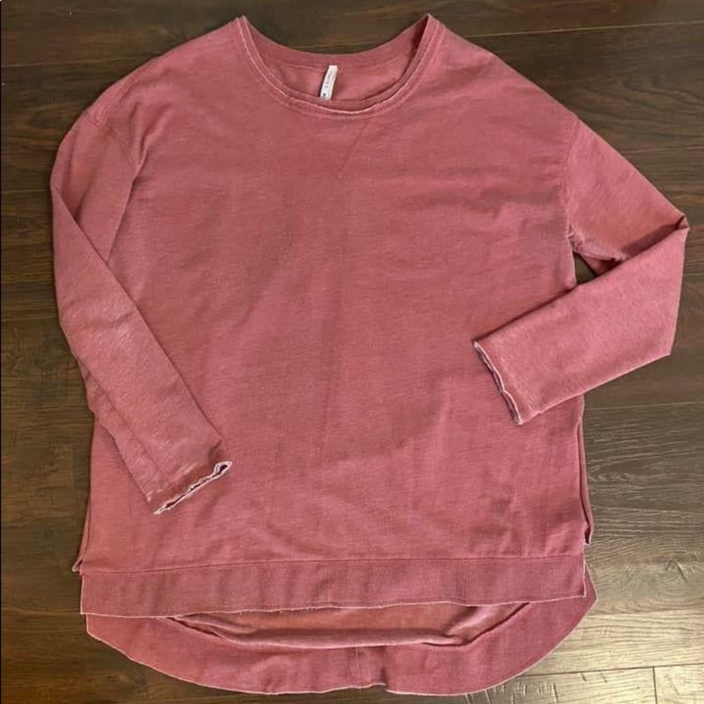 Z SUPPLY Long Sleeve Top!